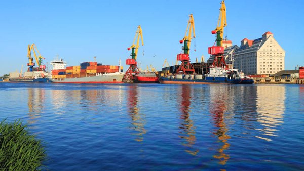 Китайская компания OVP Shipping возобновила контейнерные перевозки в Калининград
