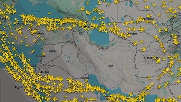 Конфликт в Иране: влияние на российских авиапассажиров и грузоперевозки