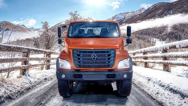 В России запустили продажи нового грузового внедорожника «Садко 9»