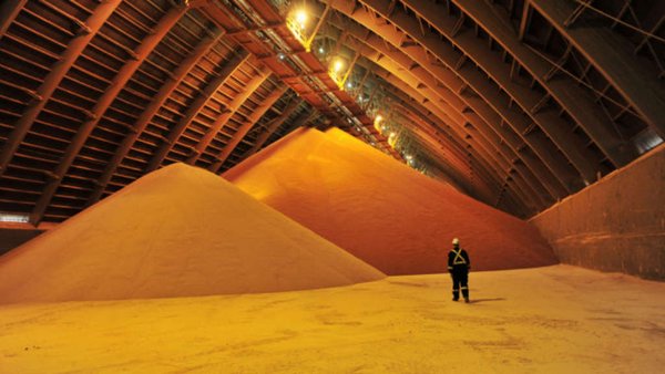 «Уралхим» безвозмездно передала Бангладеш 30 000 тонн удобрений