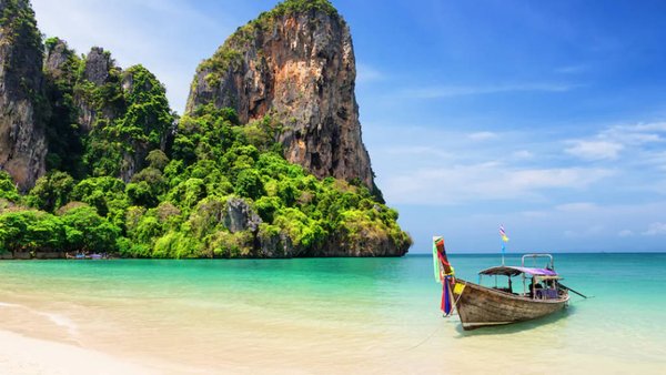 Flights Resume From Sakhalin to Phuket  