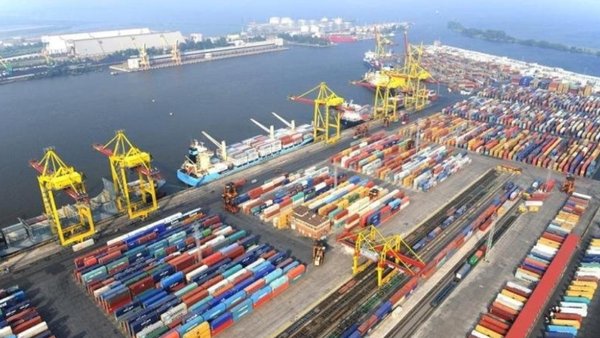 Russian Transhipment Operators Pick Up Euro-Exited Baltic-Asia Sea Routes  