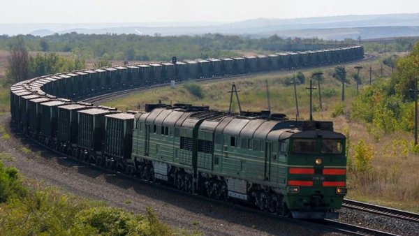 Russia Launches 100-Car Container Train Service