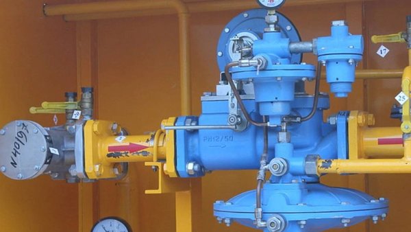 Chinese Industrial Group To Buy Bankrupt Russian Oil Producer