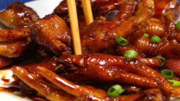 Russia Becomes Leading Exporter of Chicken Feet To China