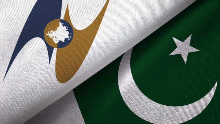 Pakistan Eyes