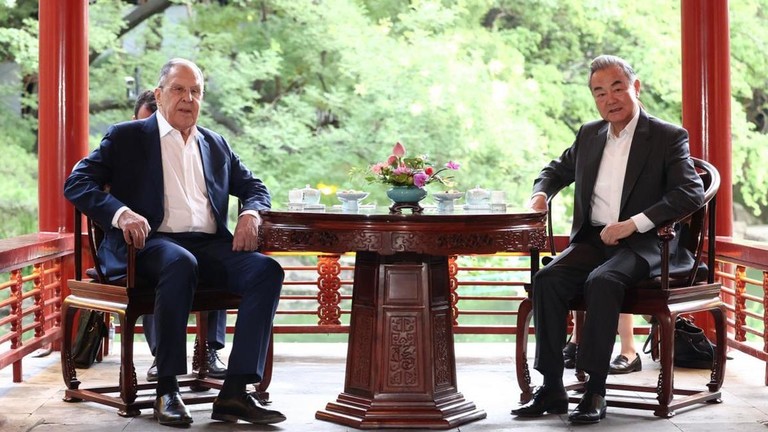 Лавров и Ван