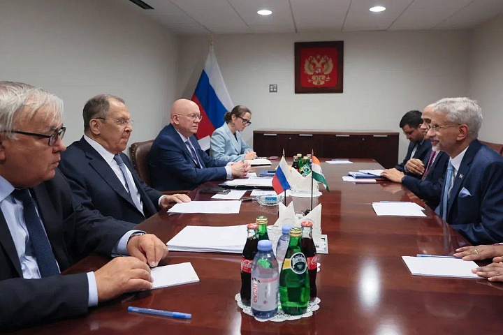 Russian and Indian delegations