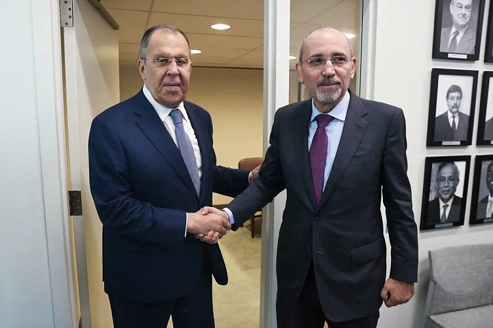 Sergey Lavrov and Ayman Safidi