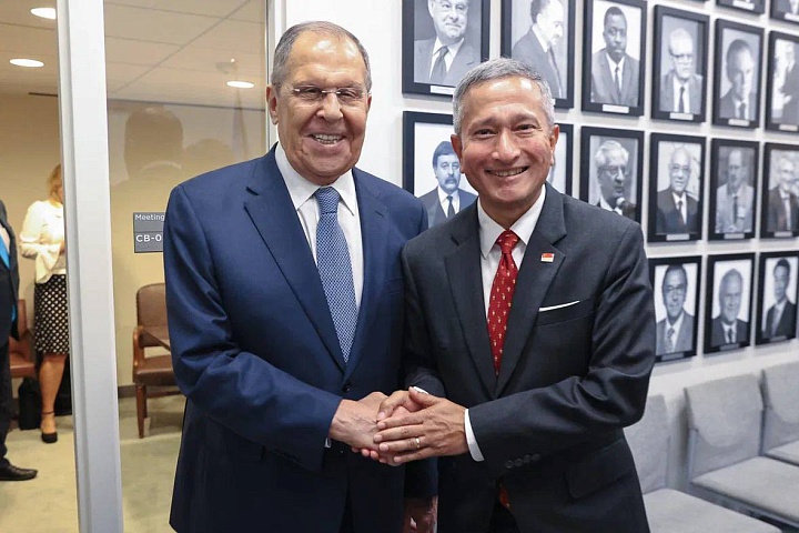 Sergey Lavrov and Vivian Balakrishnan