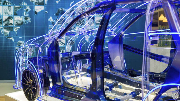 Россия и Китай запускают автоцентр исследований и разработок в Санкт-Петербурге